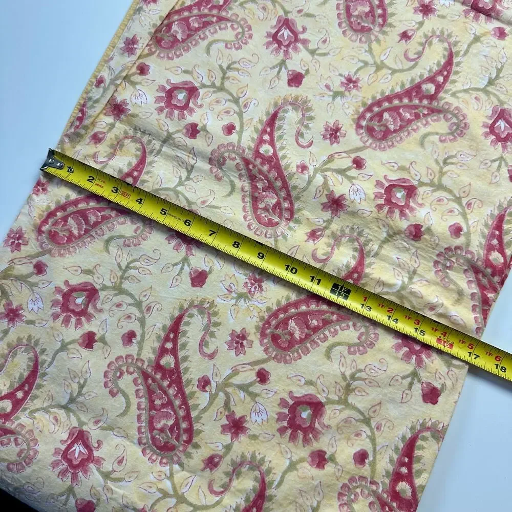 Pottery Barn Yellow Red Green Paisley 100% Cotton Table Runner 18